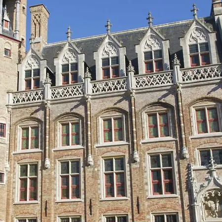 Acacia Hotel