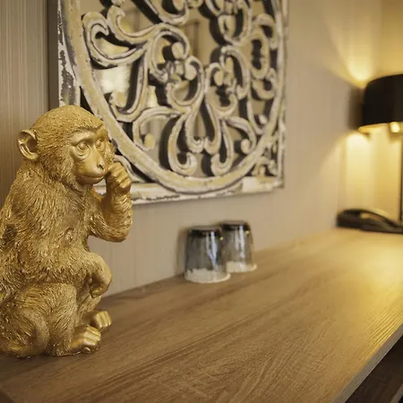 Acacia Hotel 4*