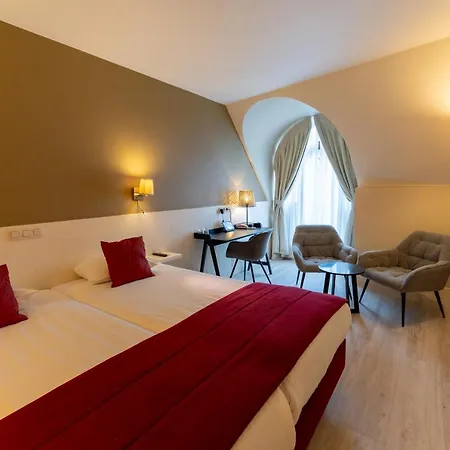 Acacia 4*