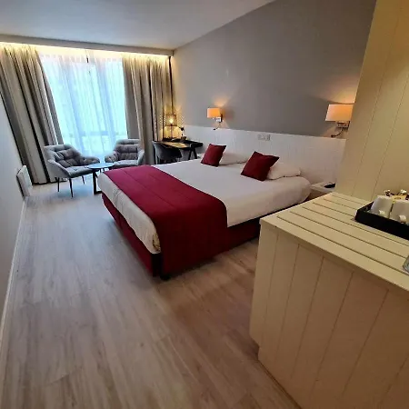 Acacia Hotel 4*